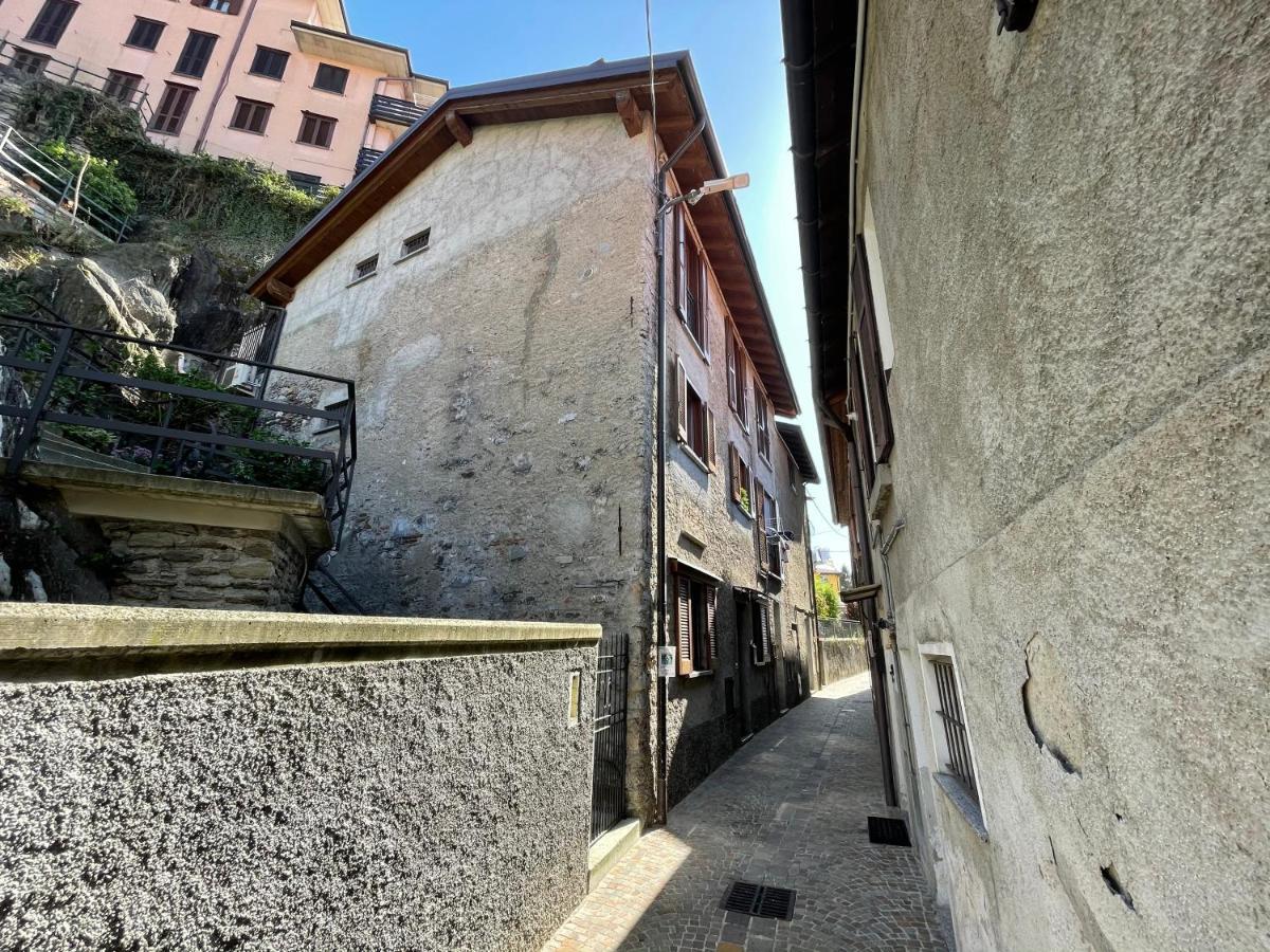 La Casa Sul Sasso In Town Serviced Accommodations แดร์วิโอ ภายนอก รูปภาพ